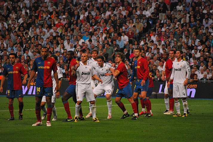 Real Madrid and Barcelona futbol match