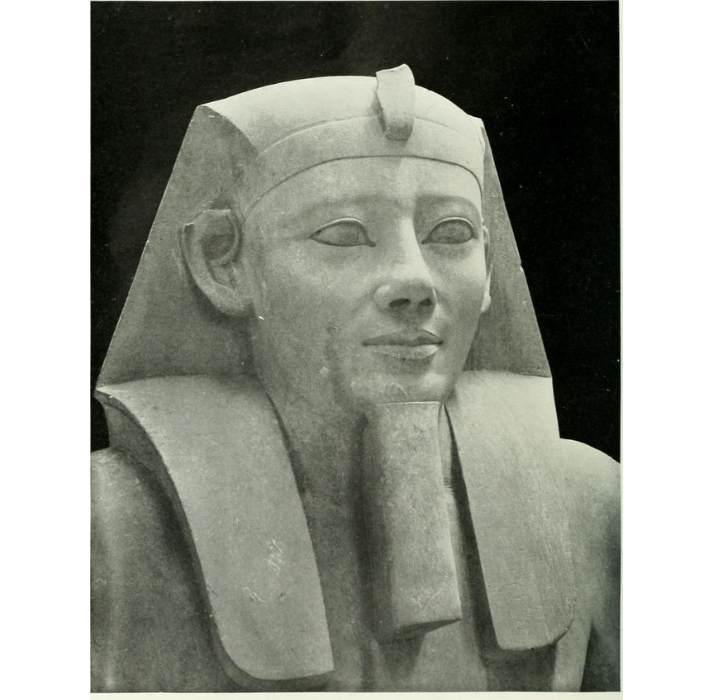 limestone statue of Senusret I