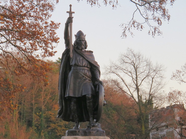 statue of King Alfred