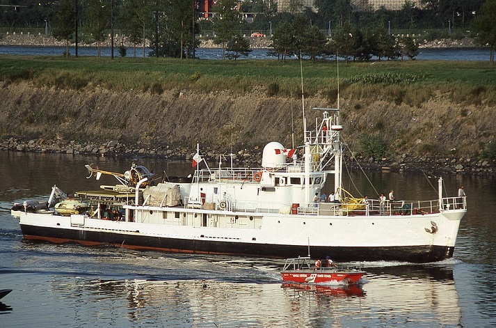 the research vessel Calypso of Captain Cousteau arriving in Montreal on August 30 1980