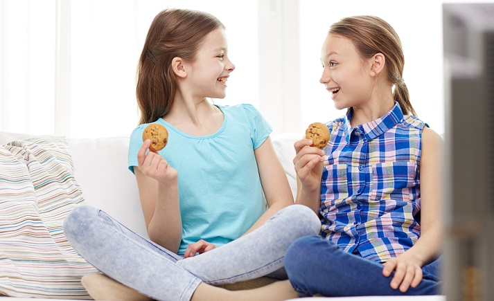 girls eating cookies