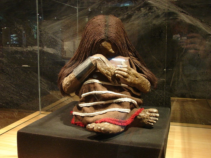 replica of the Plomo Mummy at the Museo Nacional de Historia Natural in Chile