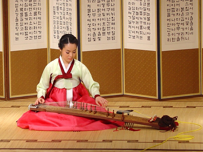 12-string sanjo gayageum