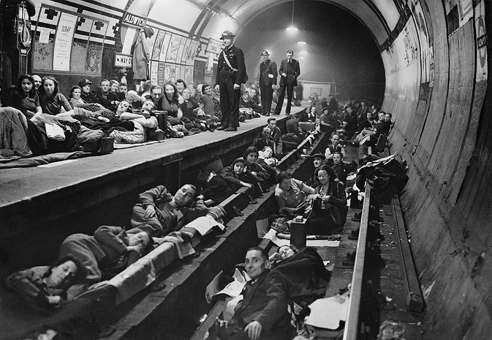 Aldwych tube station, 1940