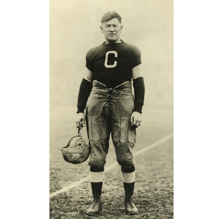 Jim Thorpe while playing for the Canton Bulldogs between 1915 and 1920