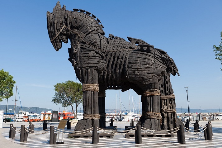 replica Trojan Horse
