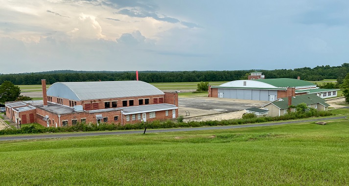 Tuskegee, Alabama: Tuskegee Airmen National Historic Site. Moton Field's historic core includes Hangars 1 and 2, the Control Tower, and the Skyway Club. It was also a training area for WWII African American airmen, the Red Tails.