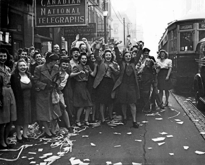 women celebrating VE day, 1945